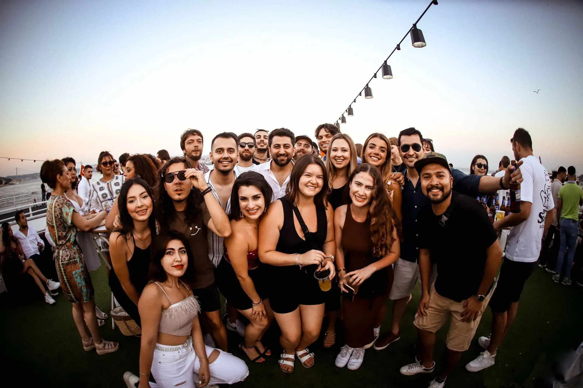 Istanbul Pub Crawl Party Nightlife Photo 7